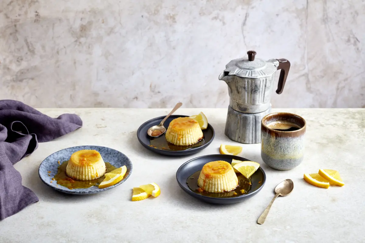 Genuss am Wochenende – Kokos-Flan mit Kurkuma-Karamell – Sysbus