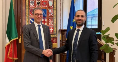 Vertiv und die Universität Bologna unterzeichnen eine strategische Vereinbarung für Forschung, Ausbildung und Innovation